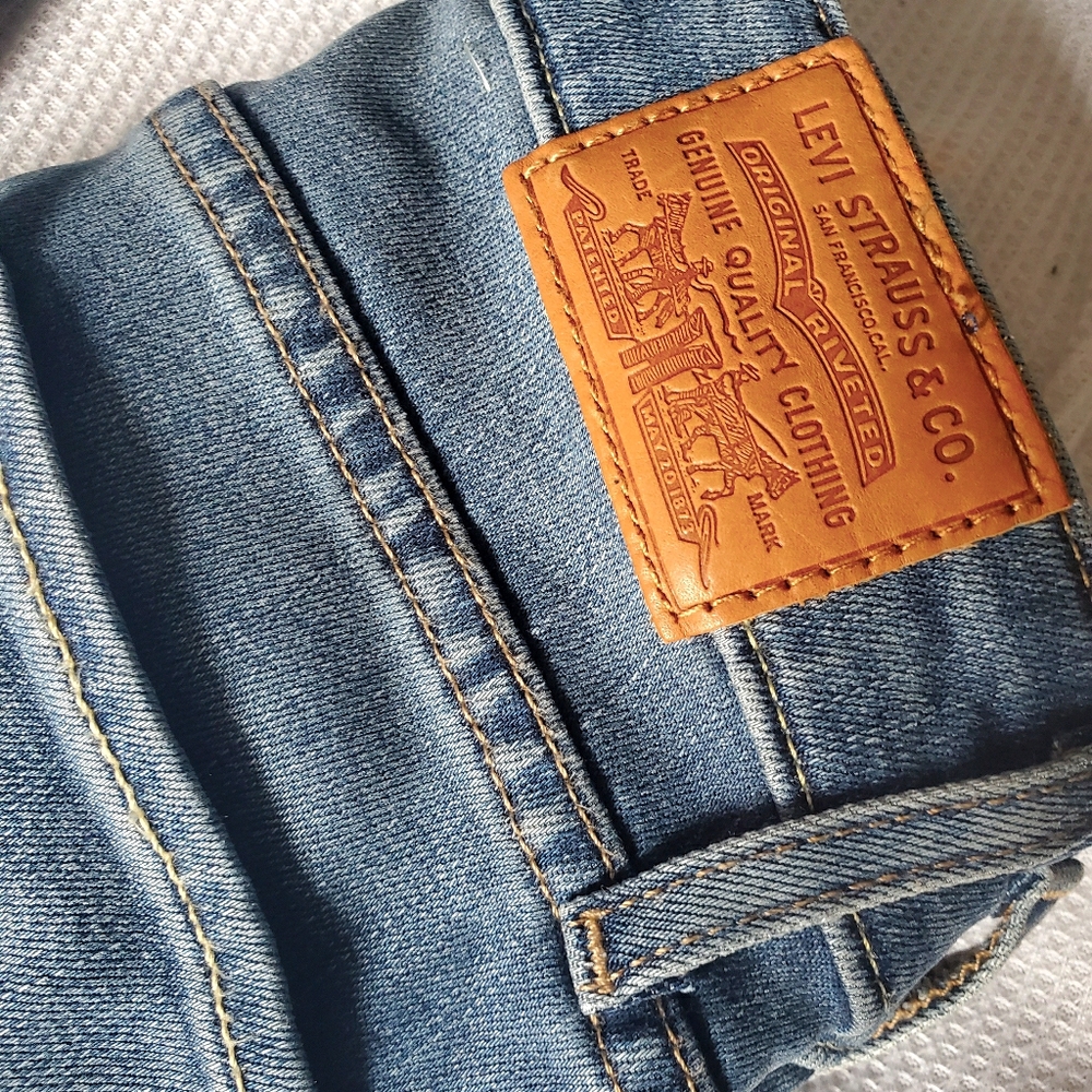 Levi's Slim Fit 712 Jeans